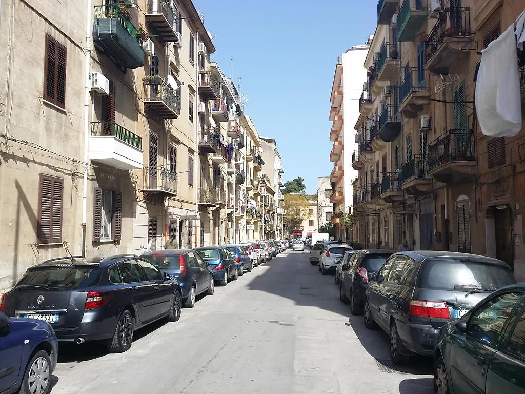 My House Holiday Apartment Palerme