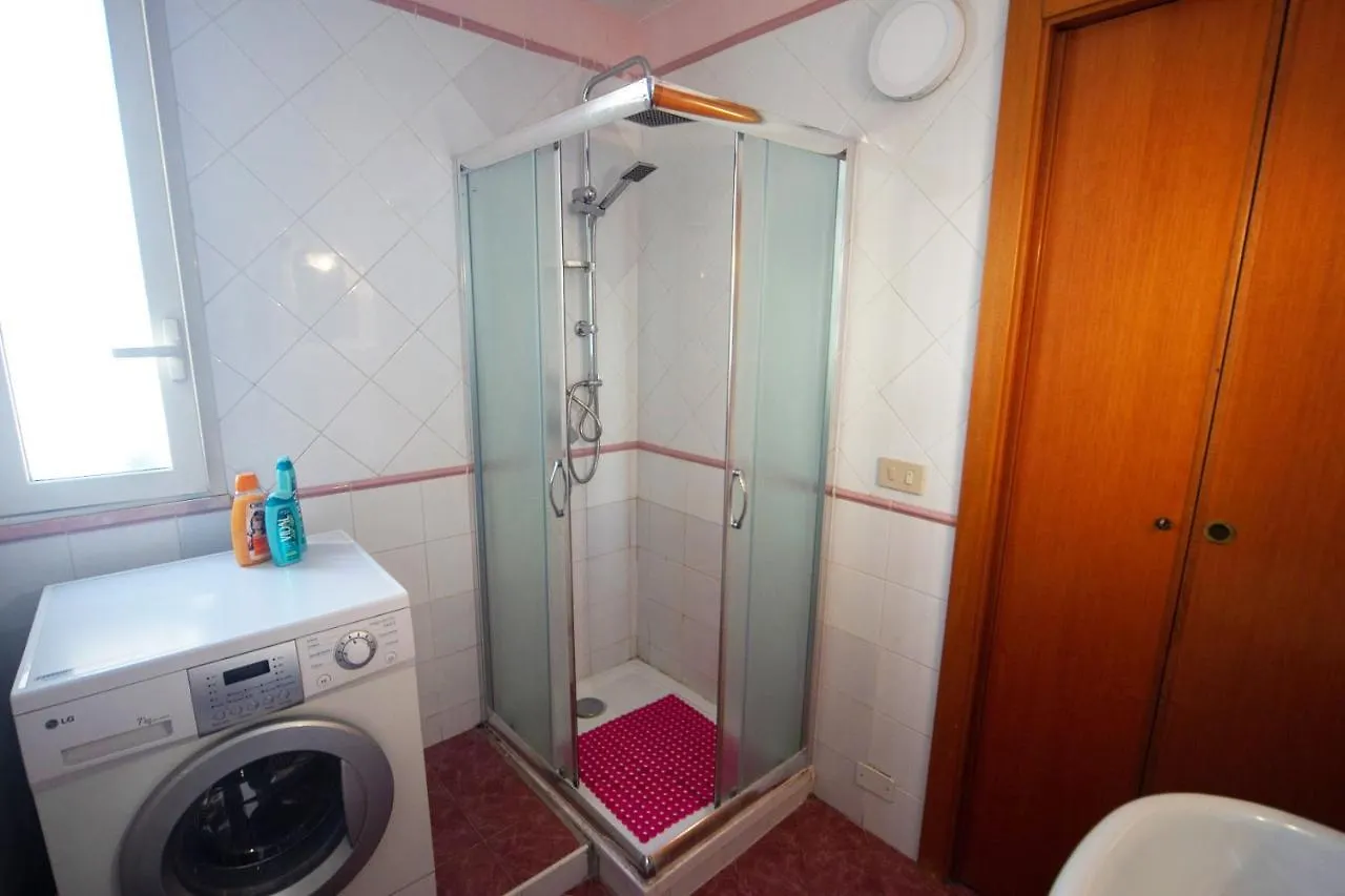 My House Holiday Apartment Палермо